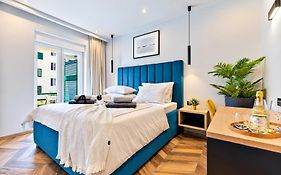 West Coast Deluxe Rooms